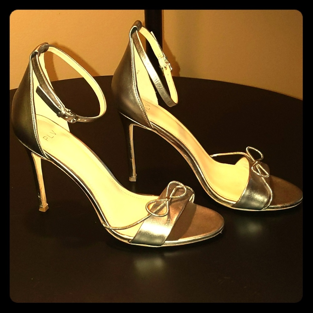 Elegant strappy heels